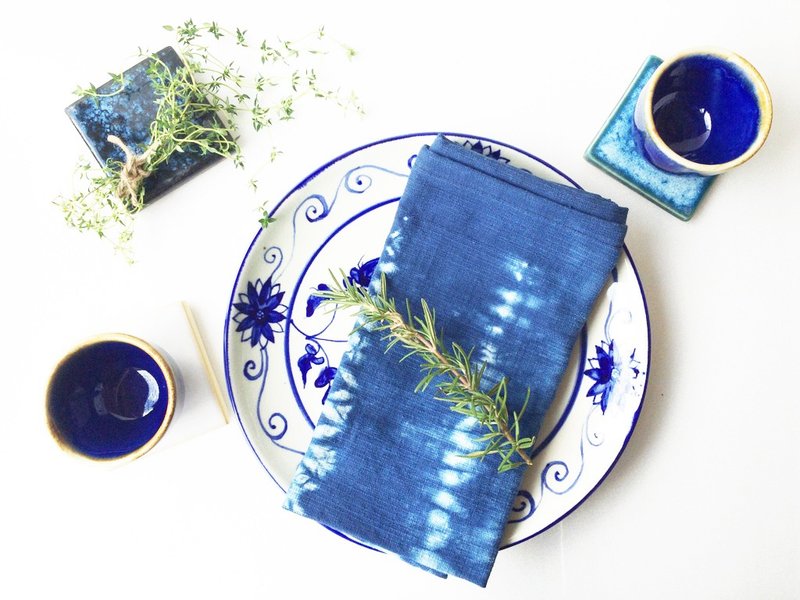 Shibori Stitch 藍染自然圖案多功能布 手帕 - 擺飾/家飾品 - 棉．麻 藍色