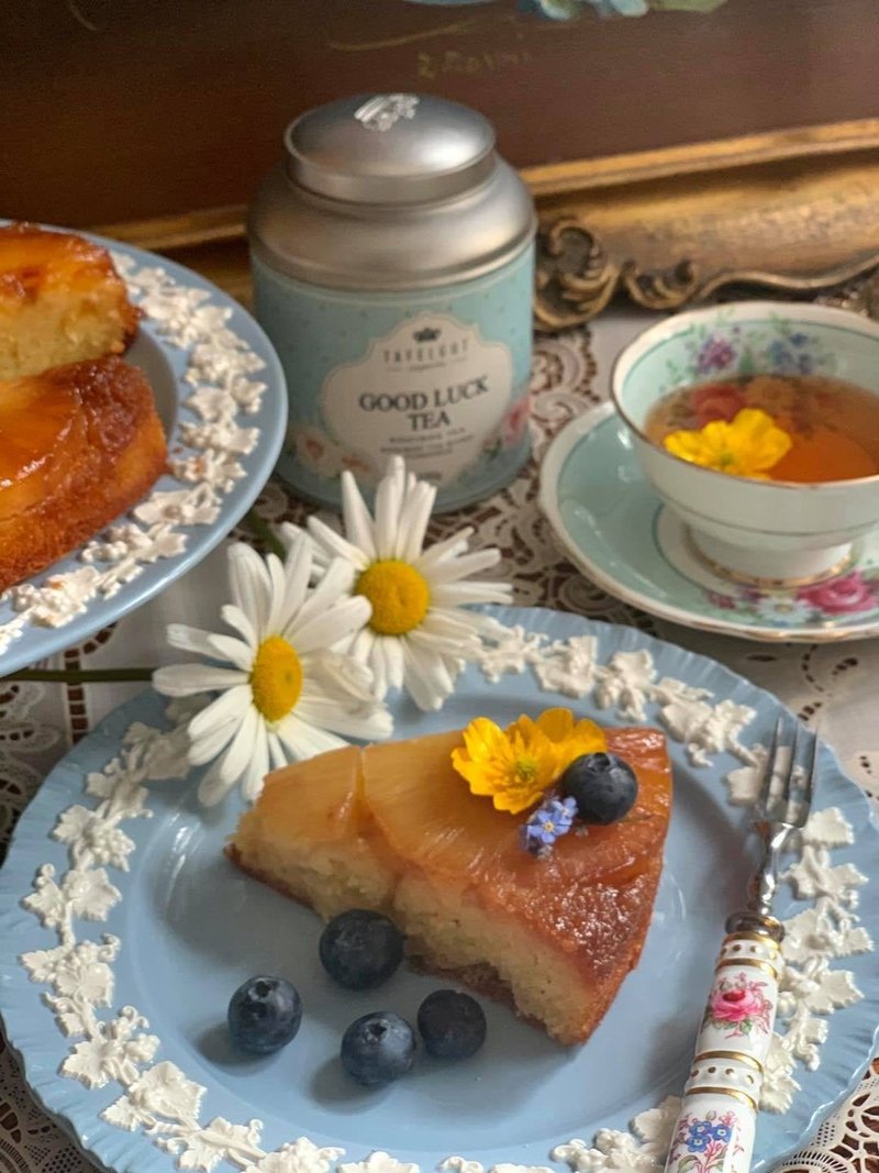 英國骨瓷Wedgwood 1940 年藤浮雕蛋糕盤庫存品值得收藏 - 碟子/醬料碟/醬油碟 - 瓷 