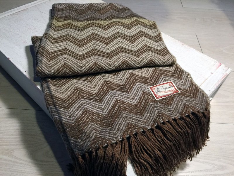 Peru alpaca scarf shawl pattern Hand Yamagata - khaki coffee - ผ้าพันคอ - วัสดุอื่นๆ สีนำ้ตาล