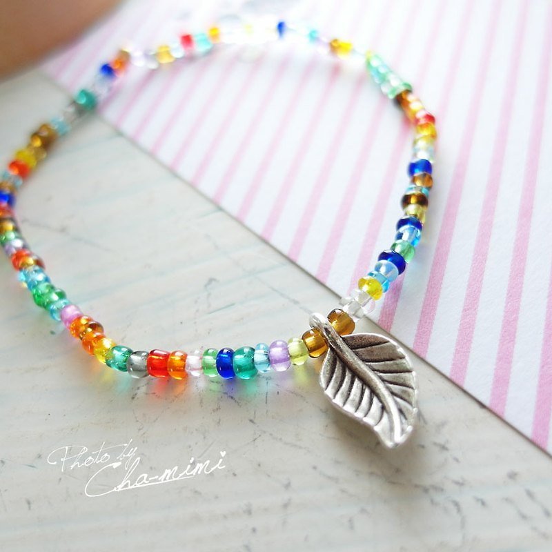 Cha mimi. Colored glass mini small leaves fine bracelets - สร้อยข้อมือ - วัสดุอื่นๆ หลากหลายสี