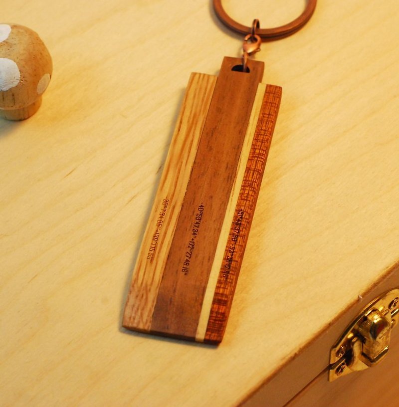 木條紋鑰匙環-胡桃木 - その他 - 木製 