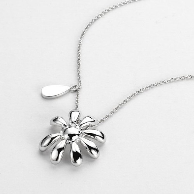 share&give Twelve Flower Gods Series-Marguerite [Girl Flower; Prophecy of Love] - Necklaces - Other Metals Gray