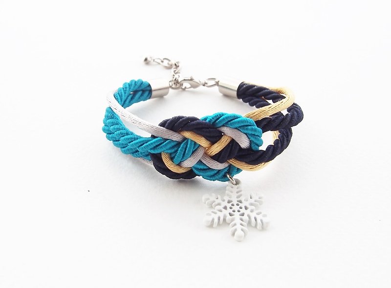 Nautical bracelet with white snowflake charm