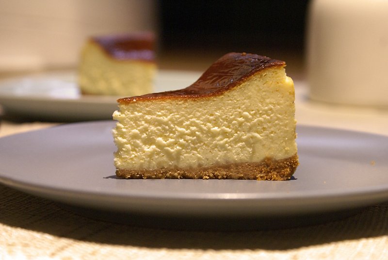 【Cheese&Chocolate.】European medium cheesecake classic original flavor/6 inches - ของคาวและพาย - อาหารสด สีนำ้ตาล