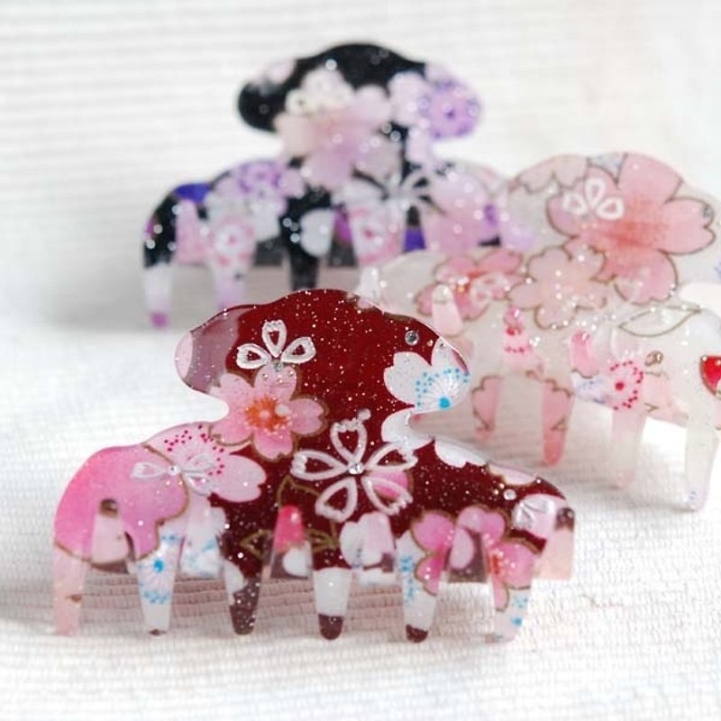 Sakura soft, engraved cherry, 8.5cm shark clip, gripper - tricolor - เครื่องประดับผม - อะคริลิค หลากหลายสี