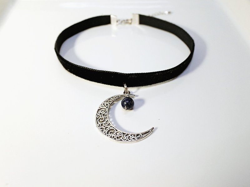 Black Choker , Moon Necklace (4 colors) - สร้อยคอ - วัสดุอื่นๆ สีดำ