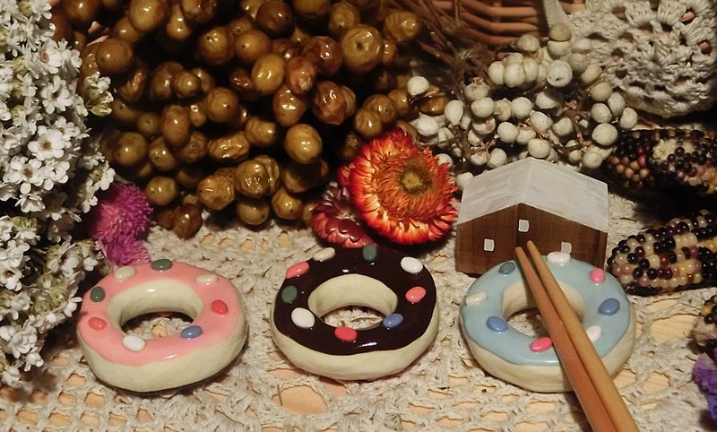 陶瓷筷架 小物- 甜甜圈 - 花瓶/花器 - 其他材質 咖啡色
