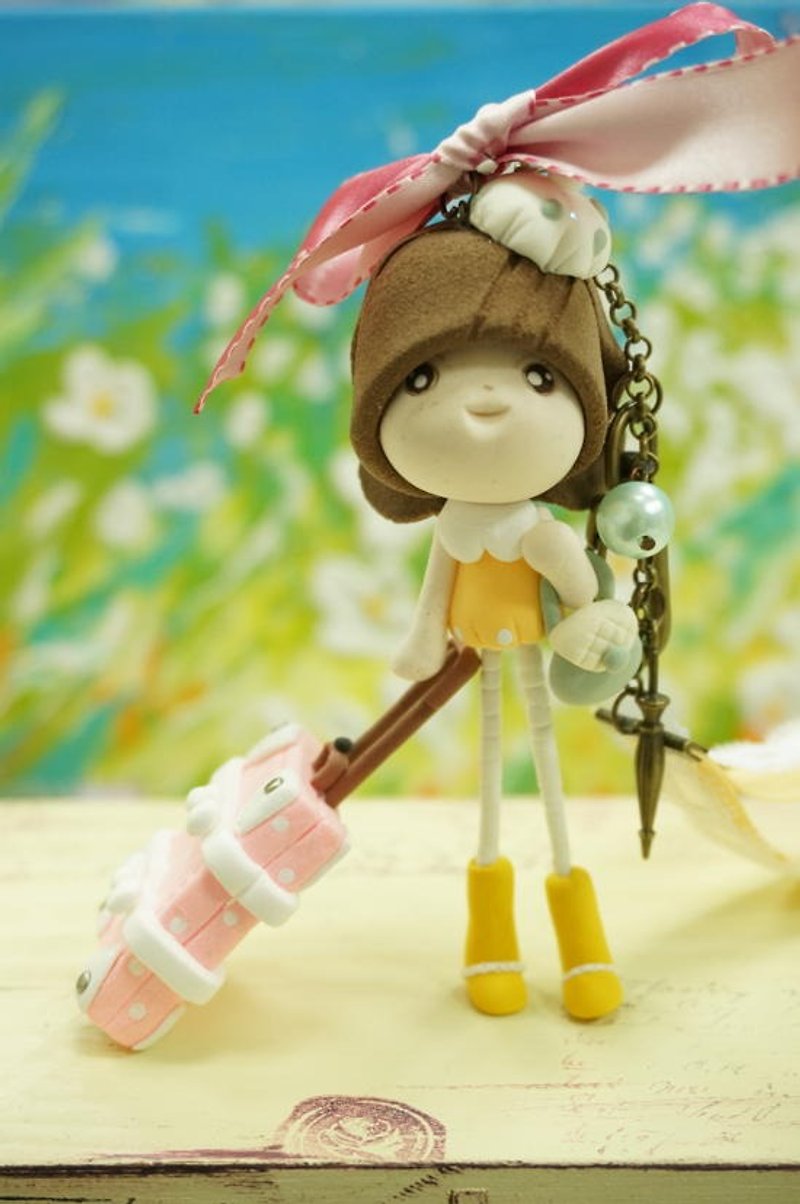 手工製koli girl 娃娃吊飾(行李箱需另購) - 鑰匙圈/鑰匙包 - 其他材質 粉紅色