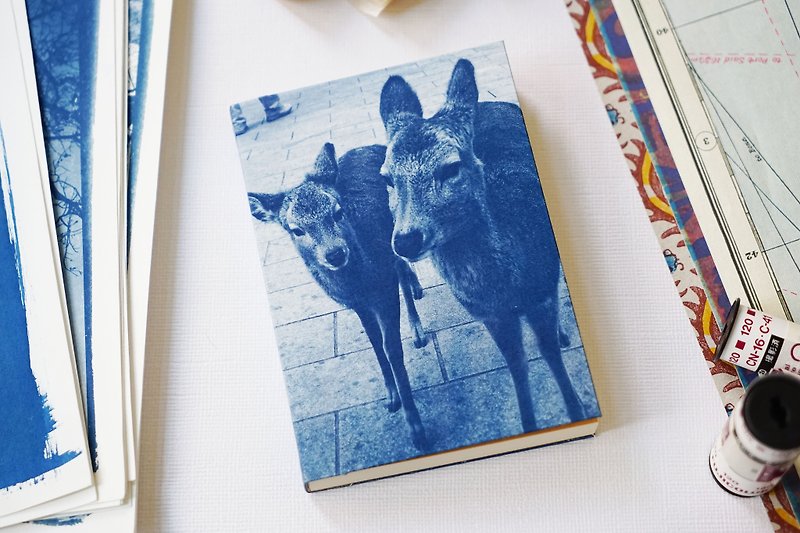 Handmade blue sun notebook-good friend - สมุดบันทึก/สมุดปฏิทิน - กระดาษ สีน้ำเงิน