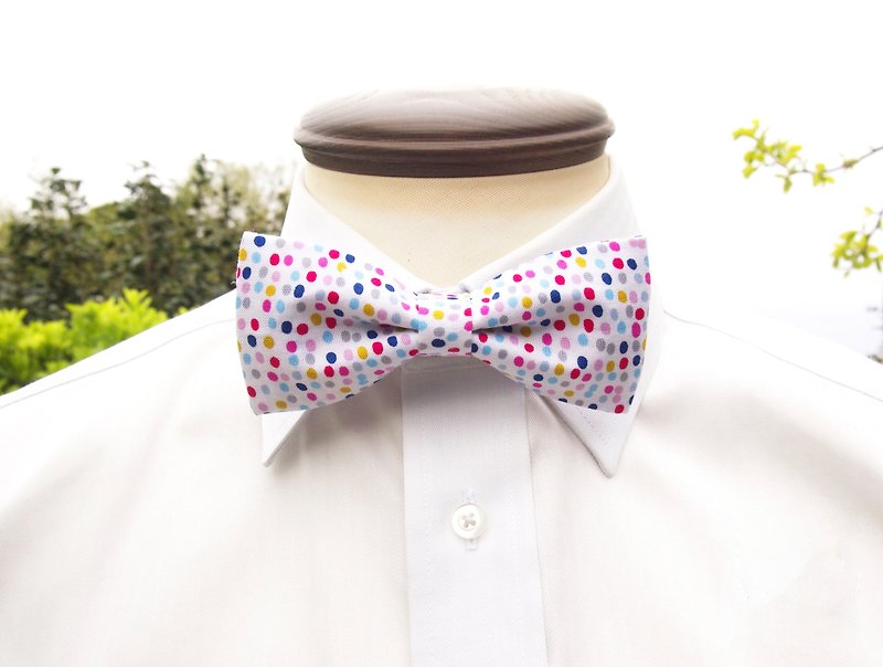 Cute colorful dot bow tie in TATAN Pop - เนคไท/ที่หนีบเนคไท - วัสดุอื่นๆ หลากหลายสี