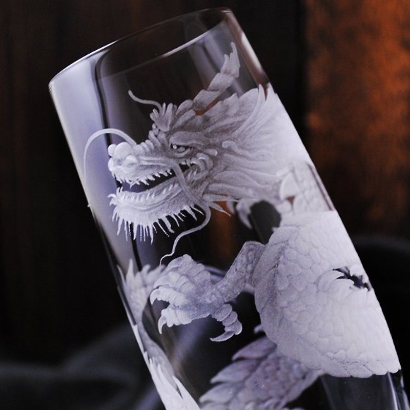 180cc Dragon 龍 Lucaris水晶香檳杯 無鉛水晶玻璃雕刻 - 酒杯/酒器 - 玻璃 黑色