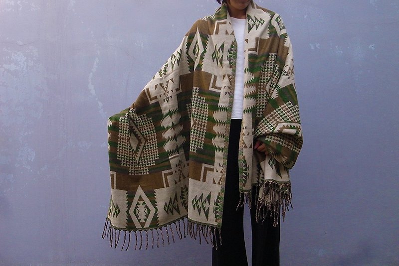 民族風 手編 披肩 圍巾 十字幾合圖騰 墨綠 - 圍巾/披肩 - 其他人造纖維 綠色