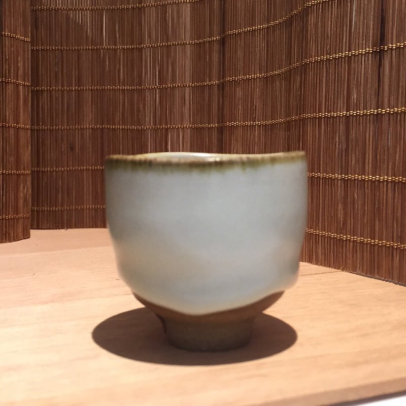 Teacher Lin Jianhong's hand-made white glaze open-piece small cup - Teapots & Teacups - Other Materials 