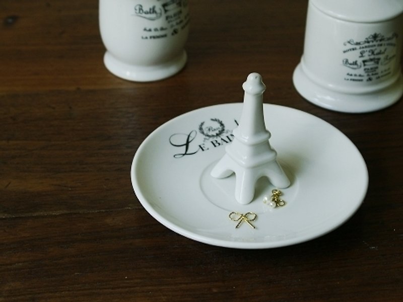 Elegant French three-star hotel Eiffel Tower ceramic plate - Other - Porcelain White