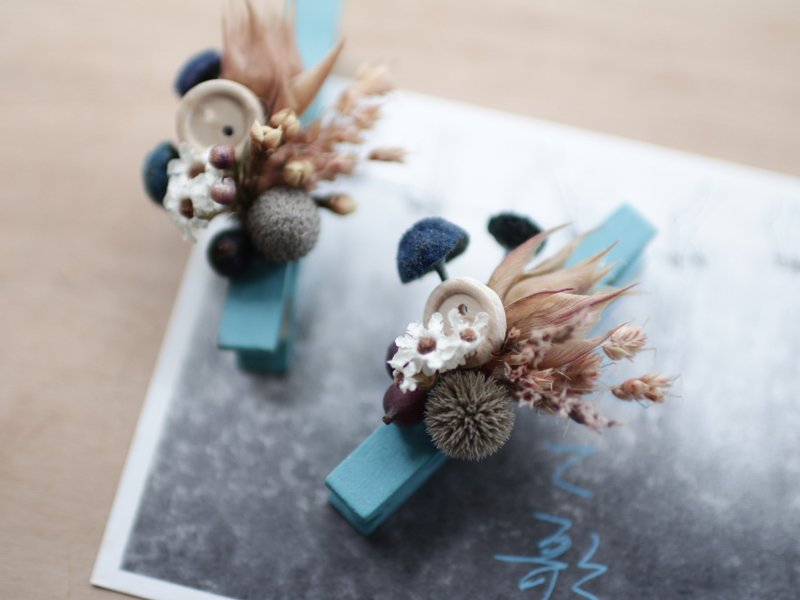 FaChic dried flower series │ wooden clip child - แฟ้ม - ไม้ สีแดง