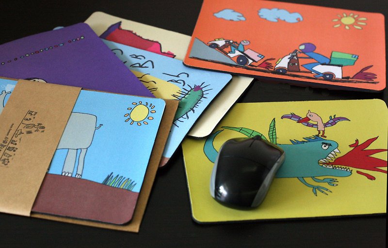 (plus purchase of goods) graffiti mouse pad (a set of two) - แผ่นรองเมาส์ - พลาสติก 