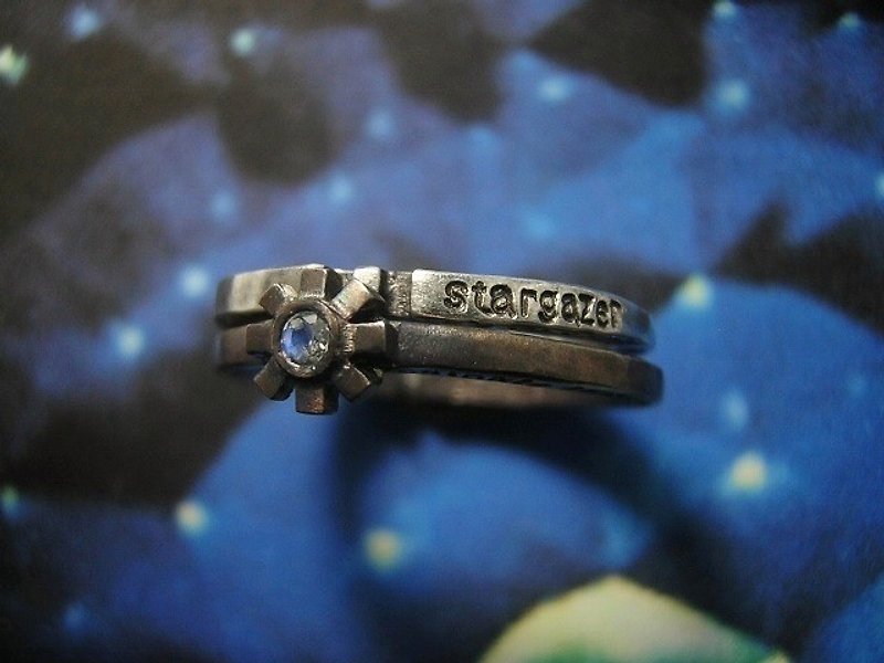 stargazer & the little star ( silver star wheel blue moonstone jewelry ring 星 齿轮 天文 星学家 銀 月长石 戒指 指环 ) - リング - 金属 