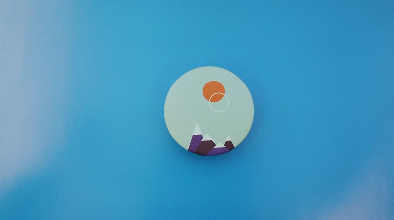 Shining on the Fuji emblem - Badges & Pins - Plastic Blue