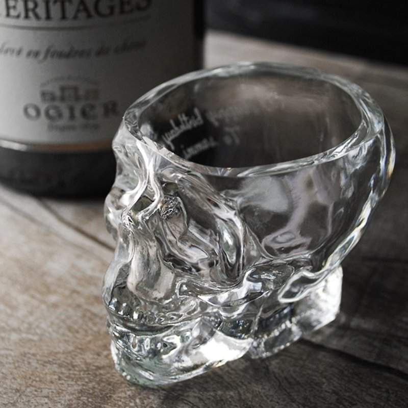 Crystal Skull [MSA] Canadian imports of genuine Creative Crystal Skull Shot Glass Cup Novetly Crystal Skull Shot Glass Art Glass carving the crystal skull 5.5cm - Bar Glasses & Drinkware - Glass Black