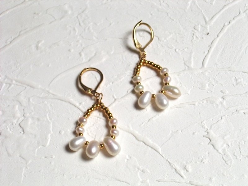 French elegant drop-shaped natural pearl earrings - ต่างหู - วัสดุอื่นๆ สีส้ม