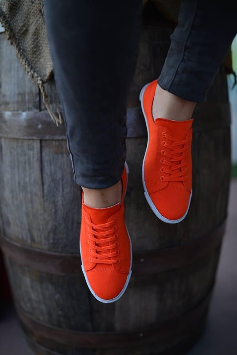 FYE法國環保鞋  蜜糖橘 台灣寶特瓶纖維(再回收概念,耐穿,不會分解)  女生款休閒鞋---舒適‧簡約。 - 女款休閒鞋 - 其他材質 橘色
