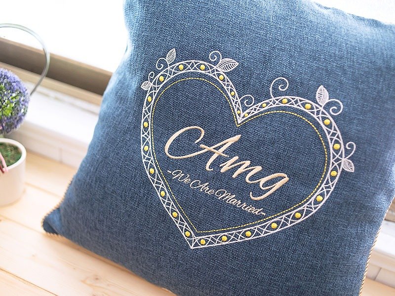 Frame 03 = Love Frame = Customized Embroidered Pillow Cases Anniversary Wedding Gifts - อื่นๆ - ผ้าฝ้าย/ผ้าลินิน สีน้ำเงิน