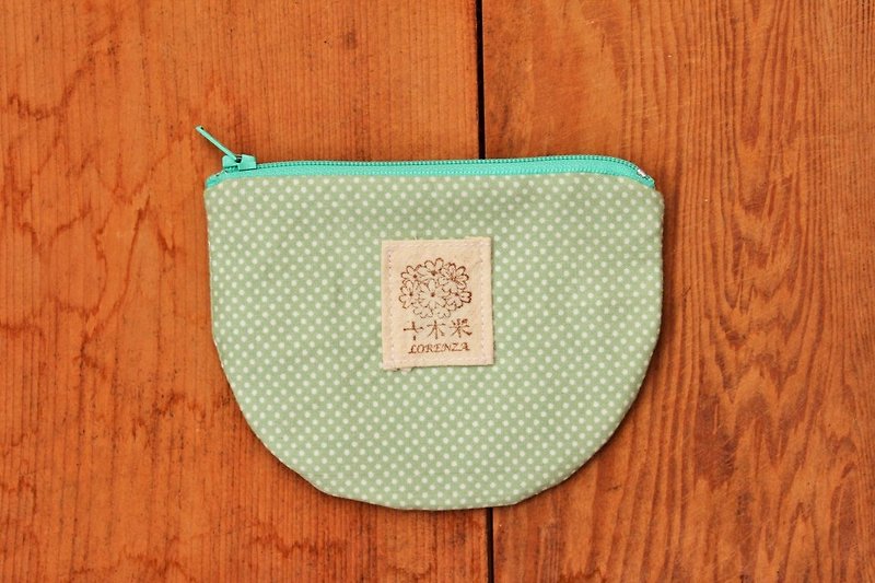 [Ten wooden meters. Lorenza] fresh green half cake purse / little things Bag - Coin Purses - Other Materials Green