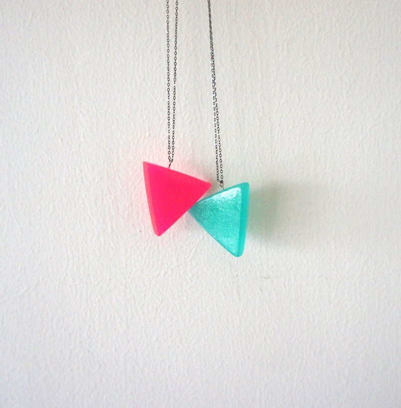 Shiny triangle necklace (blue, fluorescent pink, light blue, blue-green) - Necklaces - Cotton & Hemp Pink