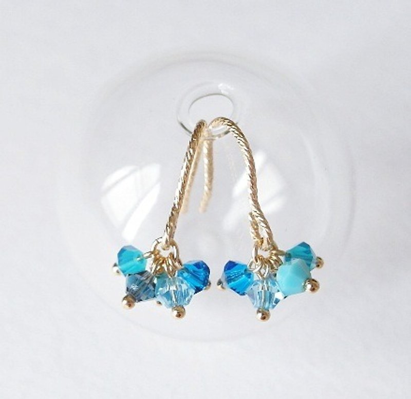 | Touch of moonlight | mini string Swarovski Crystal 14k gold earrings - ต่างหู - แก้ว สีน้ำเงิน