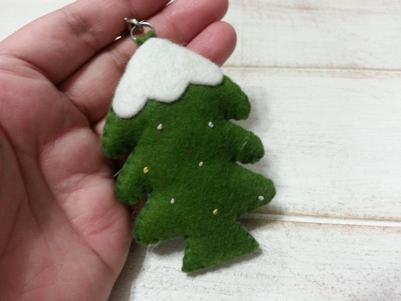 限定クリスマスツリーチャーム/キーリング（もピンに作られました） - キーホルダー・キーケース - その他の素材 グリーン
