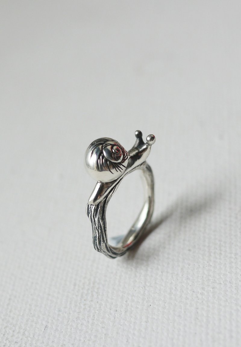 Slow Single Snail Sterling Silver Ring - แหวนทั่วไป - โลหะ สีเทา