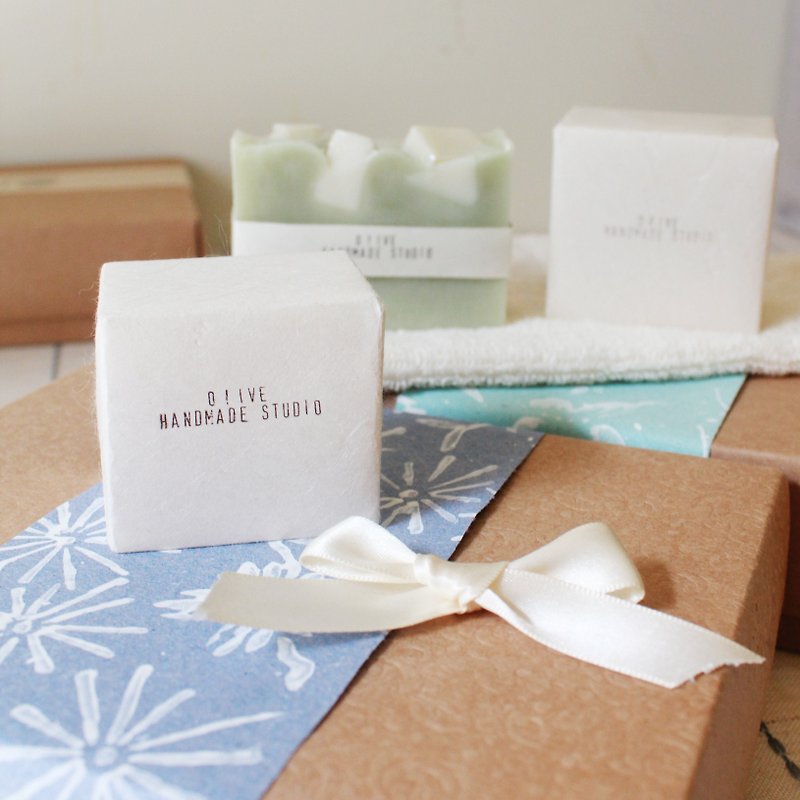 Love is simple|handmade soap gift box/rosemary/castile pure soap/unscented/non-dyed square towel - สบู่ - วัสดุอื่นๆ สีกากี