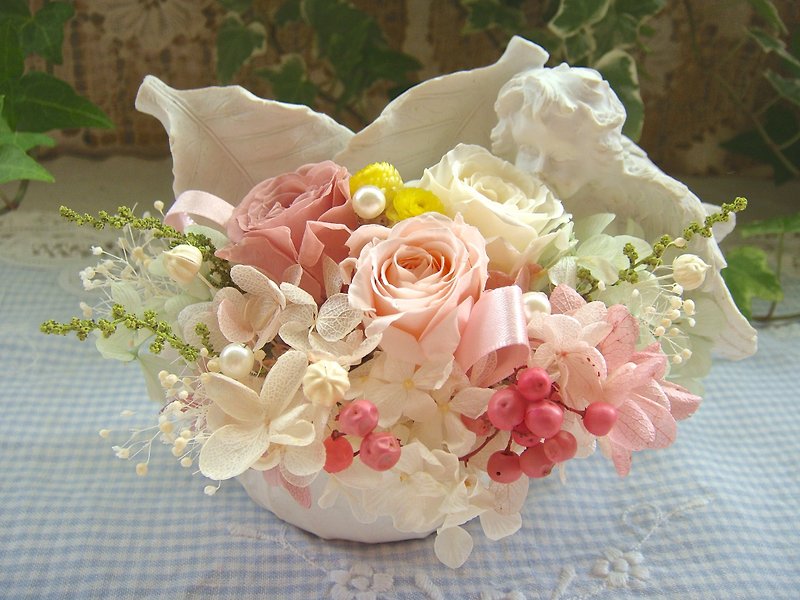 Masako  小天使不凋花花禮  生日禮物  限量 可更換主花色系 - 植物/盆栽/盆景 - 其他材質 粉紅色