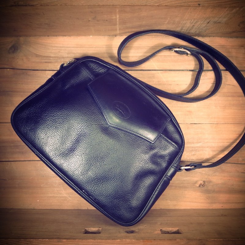 [ 老骨頭 ] LONGCHAMP 黑色 真皮 側背方包 絕版真品 古董包 Vintage 古著 - กระเป๋าแมสเซนเจอร์ - หนังแท้ สีดำ