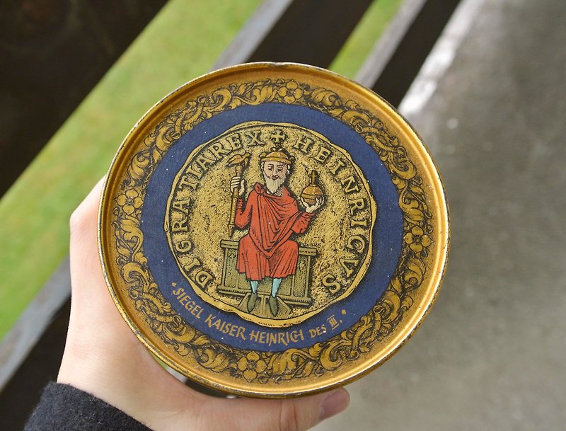[T - C] antique retro tin storage box pen holder gift ornaments Goethe's famous dessert body Nuremberg - ของวางตกแต่ง - โลหะ 