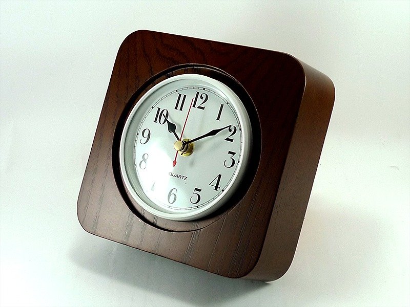 "Pop Pop" breaks the ground and is free in all directions - Clocks - Wood 
