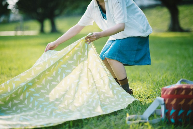 Waterproof outdoor picnic mat series two - ชุดเดินป่า - วัสดุกันนำ้ 