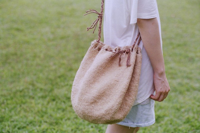 Big bun bunch mouth bucket bag / primary color hemp rope braid / - Messenger Bags & Sling Bags - Other Materials Khaki