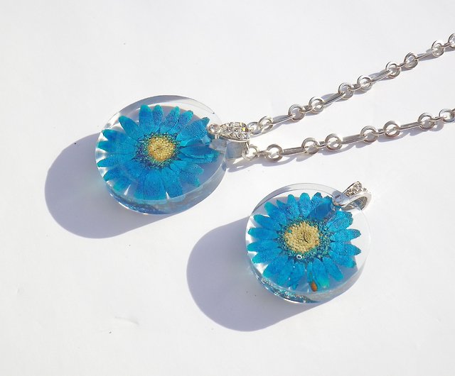 Handmade Pressed Flower Water Drop Necklace |Rose Red Daisy Flowers | Blue Lobelia Flowers | Resin Jewelry for women, Rose Red Daisy / 18