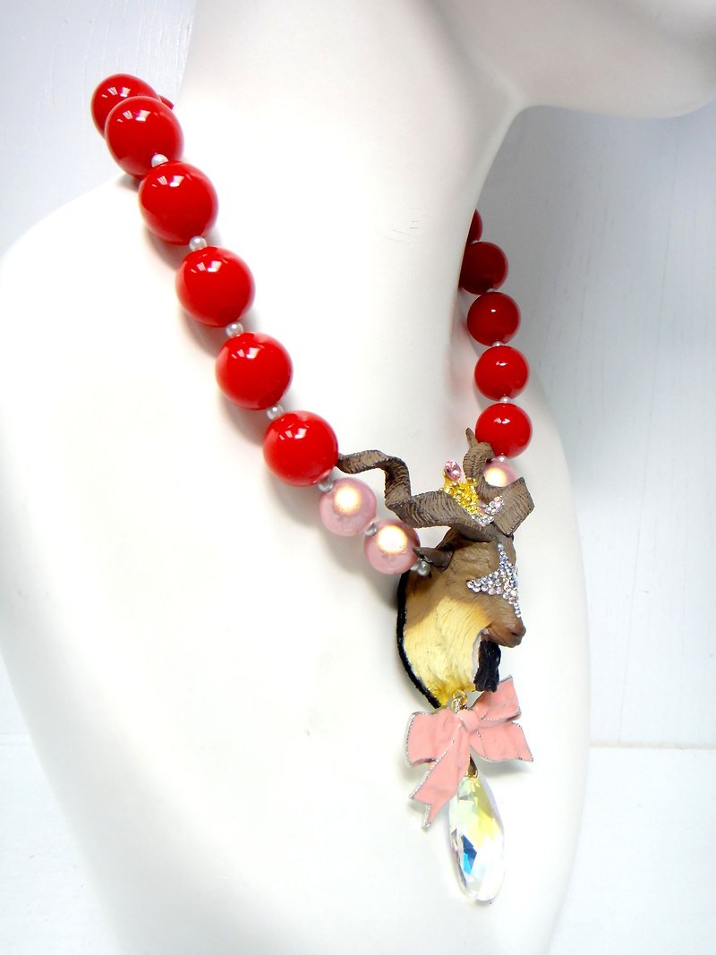 Goat head colored thick beads necklace - สร้อยคอ - พลาสติก ขาว