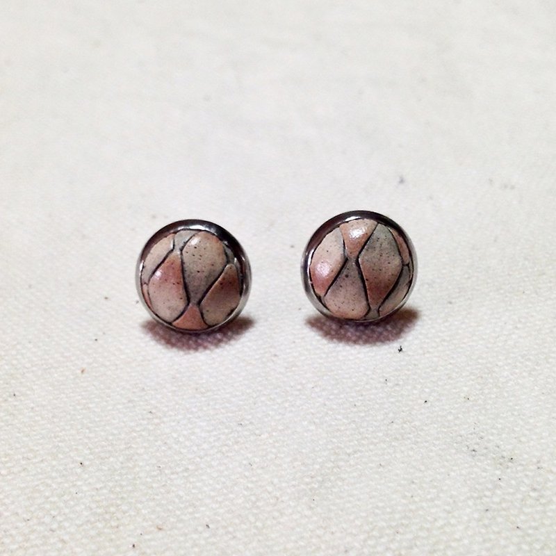 DUAL Creative Leather earrings / allergy white steel - white snake pattern - ต่างหู - หนังแท้ ขาว