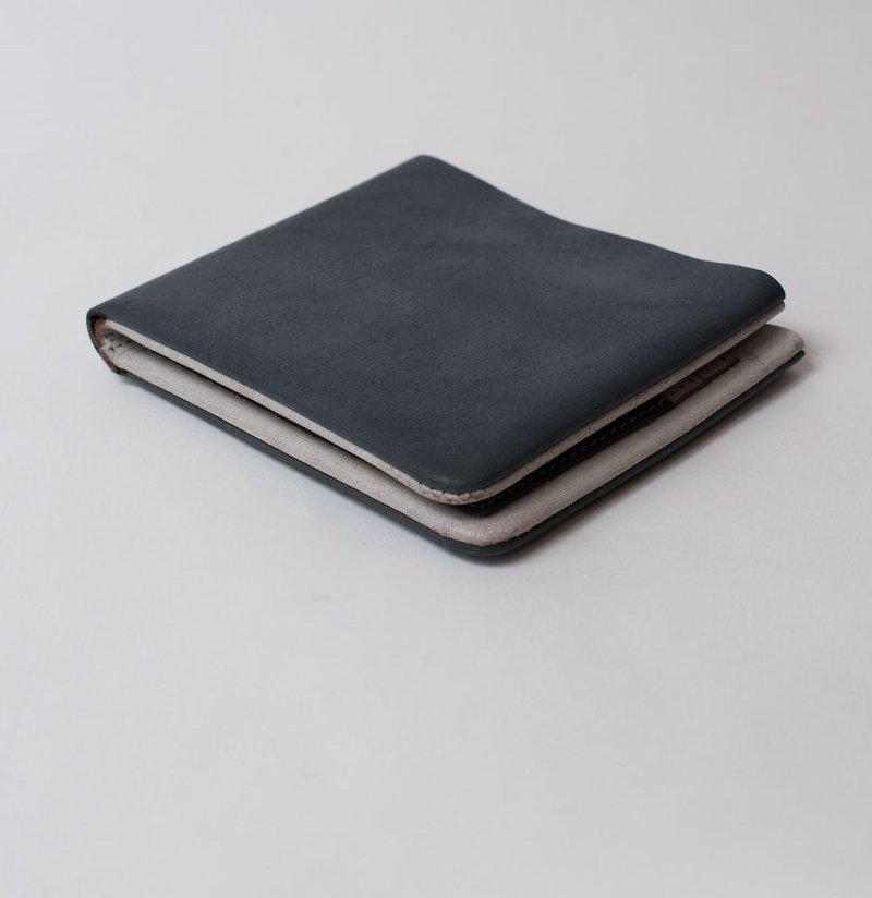 The last exhibit [Shot] Lightweight horizontal short clip in blue gray and Wax leather - Wallets - Genuine Leather 
