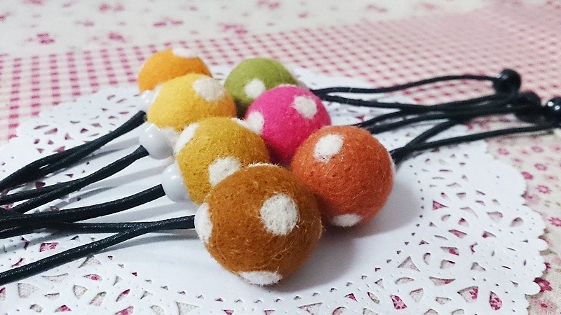 Wool felt ball tress / hair band - Hair Accessories - Wool Multicolor