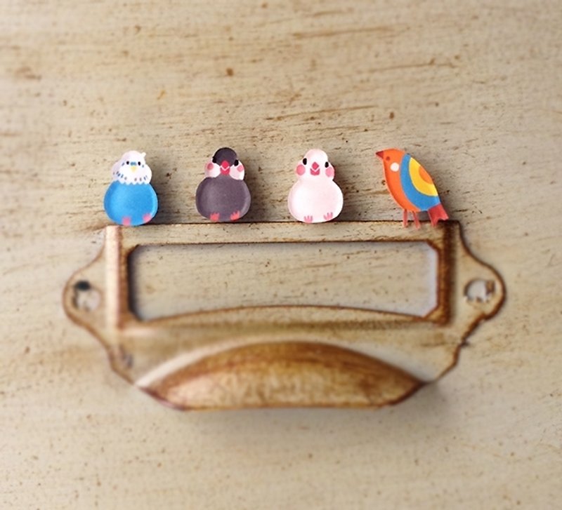Pista hand-painted earrings/animal-bird series - Earrings & Clip-ons - Resin Multicolor