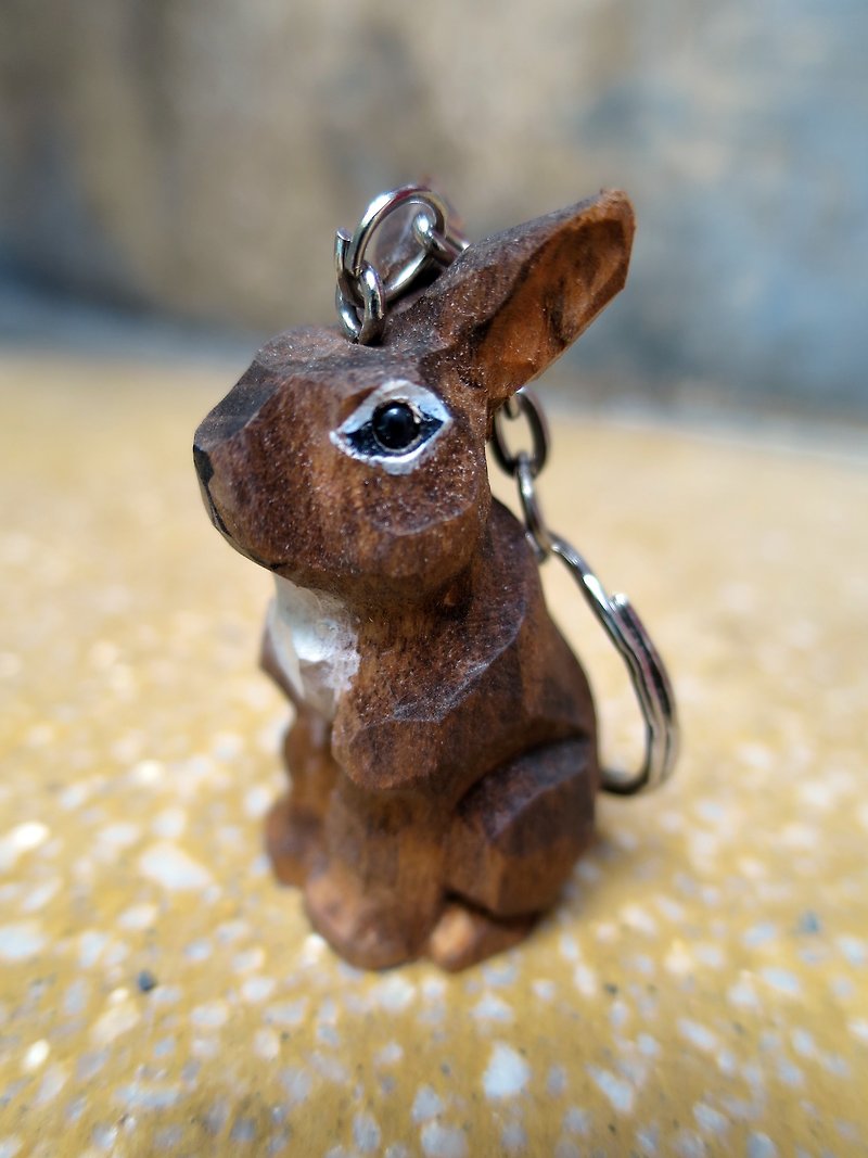 [SUSS] British brand Sass & amp; Belle_ retro hand-carved wooden rabbit keychain --- Spot - Keychains - Wood Brown