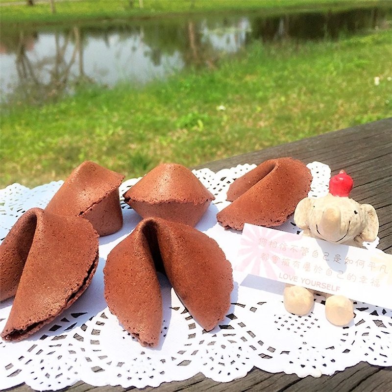 結婚式は、小さなデザートカスタムフォーチュンクッキーフォーチュンクッキーチョコレート味の二次テーブルのアプローチの儀式だったQUOTES - クッキー・ビスケット - 食材 