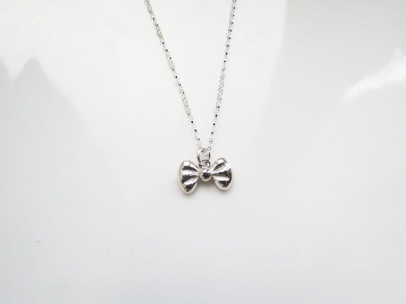 Bow - Snow White series (925 sterling silver necklace) - C percent jewelry - สร้อยคอ - เงินแท้ สีเงิน