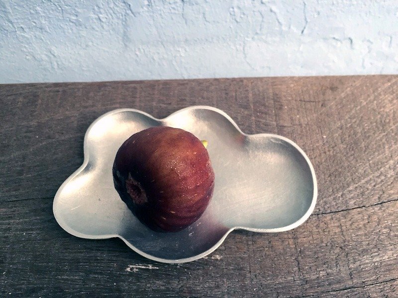 Cloud-shaped small shallow dish/cloud~tin Silver alloy utensils, handmade poems using metal craftsmanship to write poems for life! - Small Plates & Saucers - Other Metals 