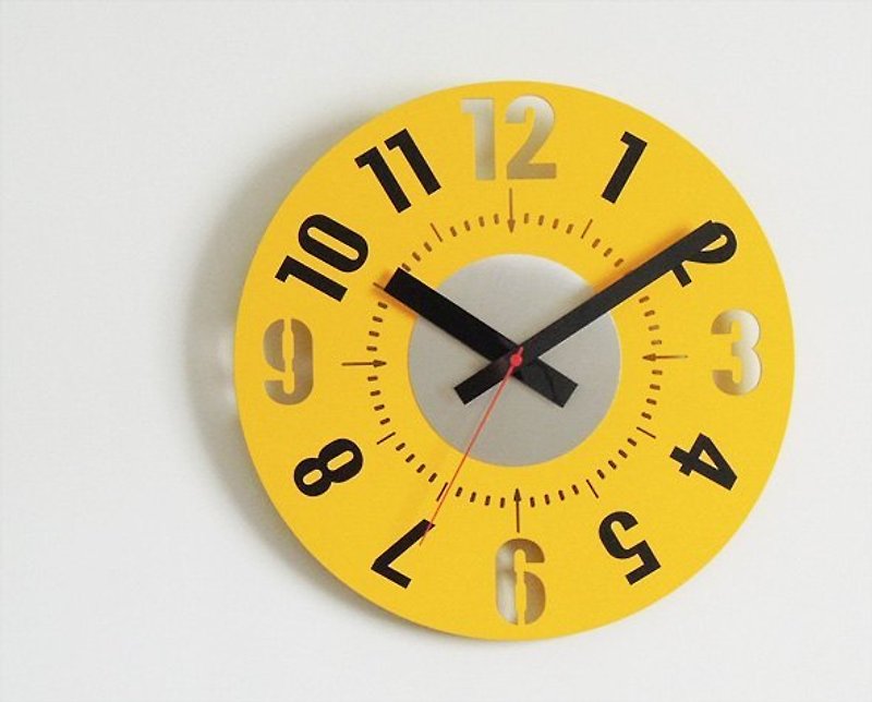 指南針 壁掛時計(香蕉黃) - Clocks - Wood Yellow