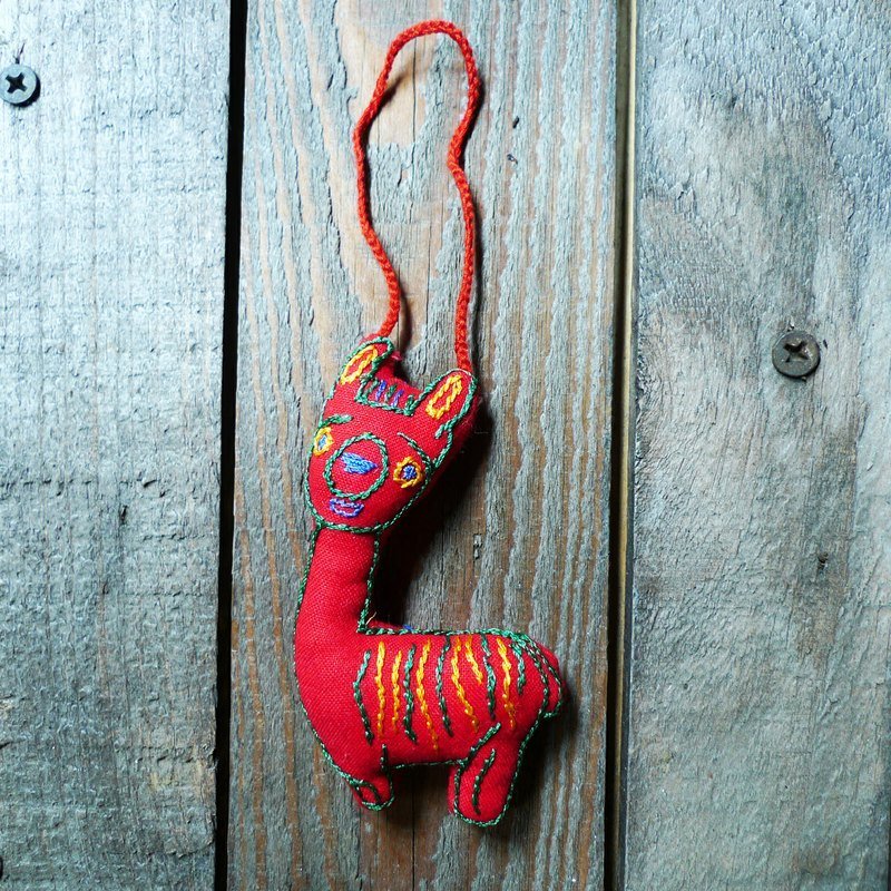 Hand-embroidered strap _ alpaca (mud horse) _ Red - พวงกุญแจ - วัสดุอื่นๆ 